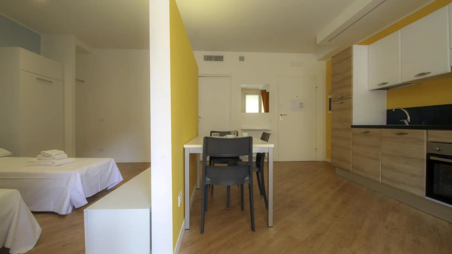 Apartment La Cordata Accommodation - Martinelli 55 - Mono 2 Rho